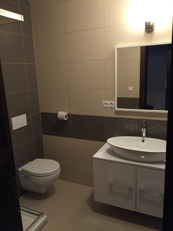 Garni Hotel Anne-Mary Piest'any Exterior photo